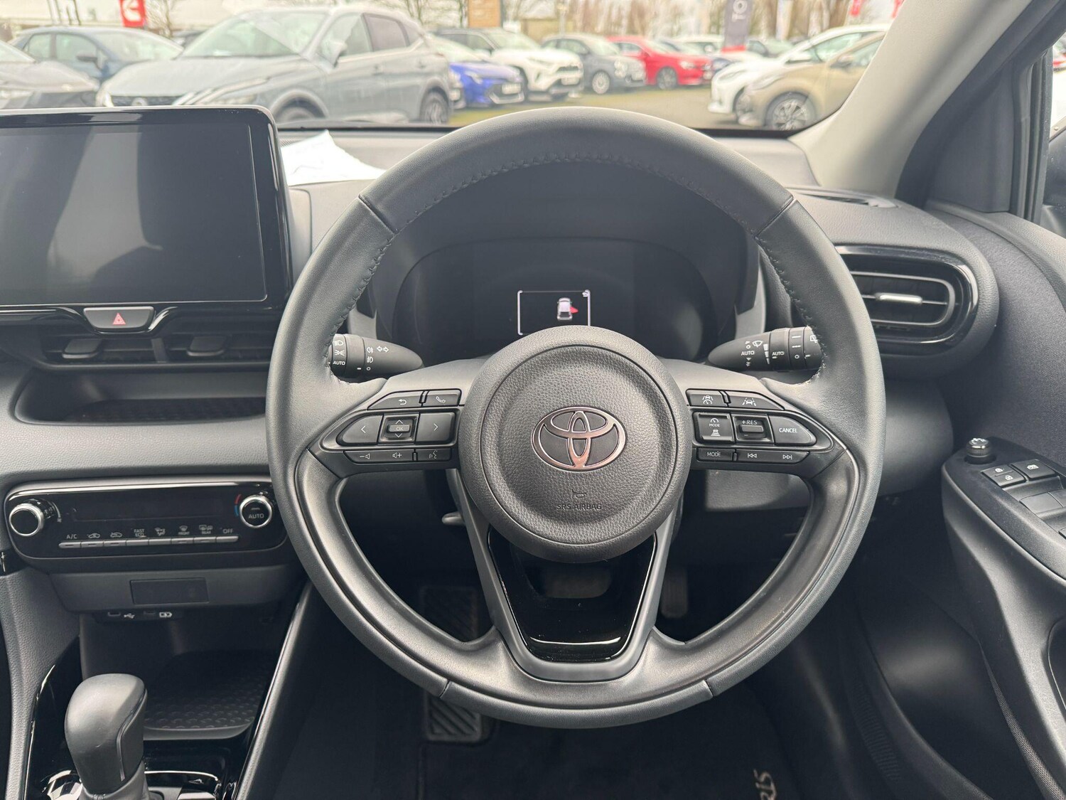 Used Toyota Yaris 2024 for sale - 77710456: Photo 17