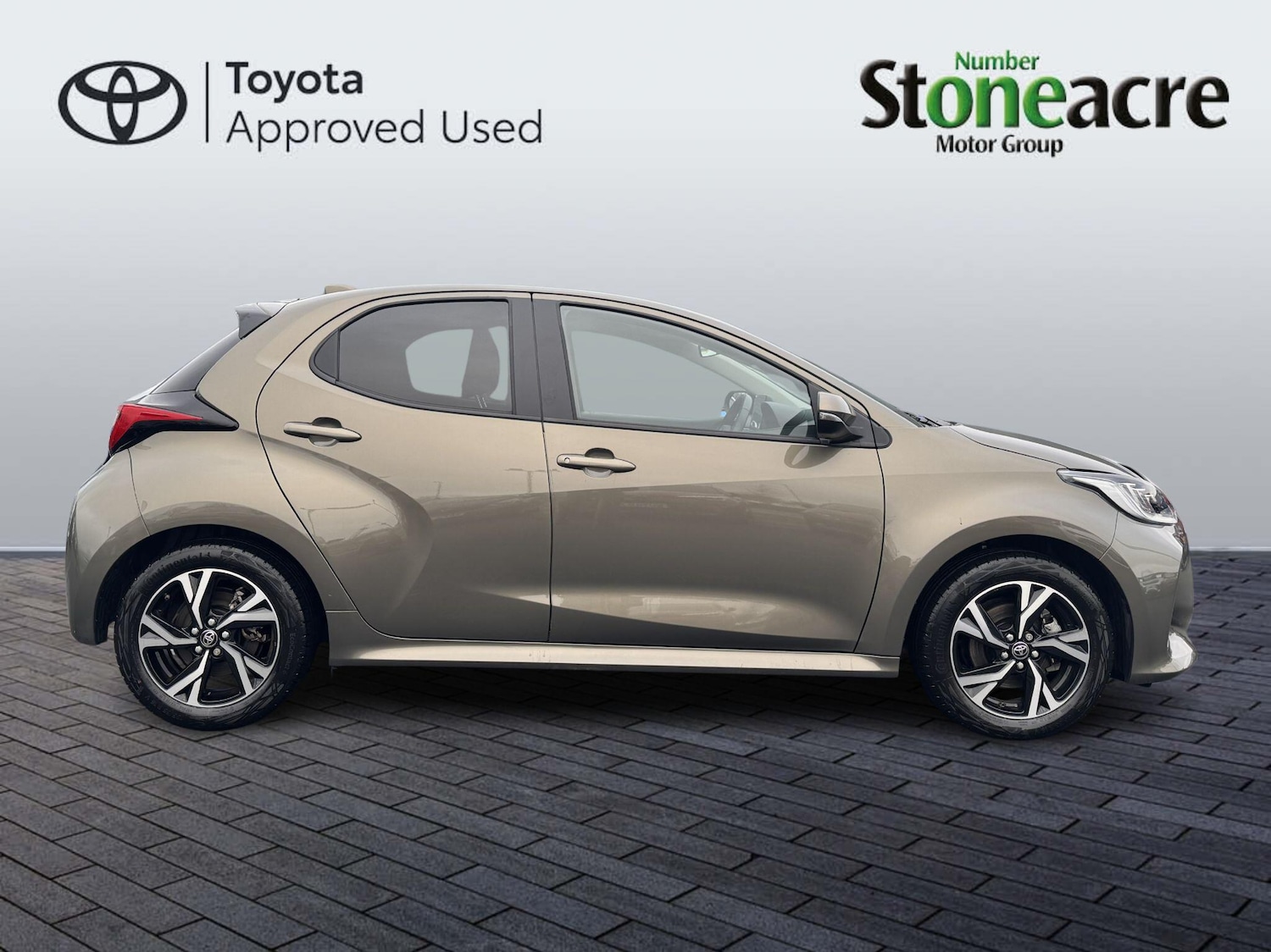 Used Toyota Yaris 2024 for sale - 77710456: Photo 2