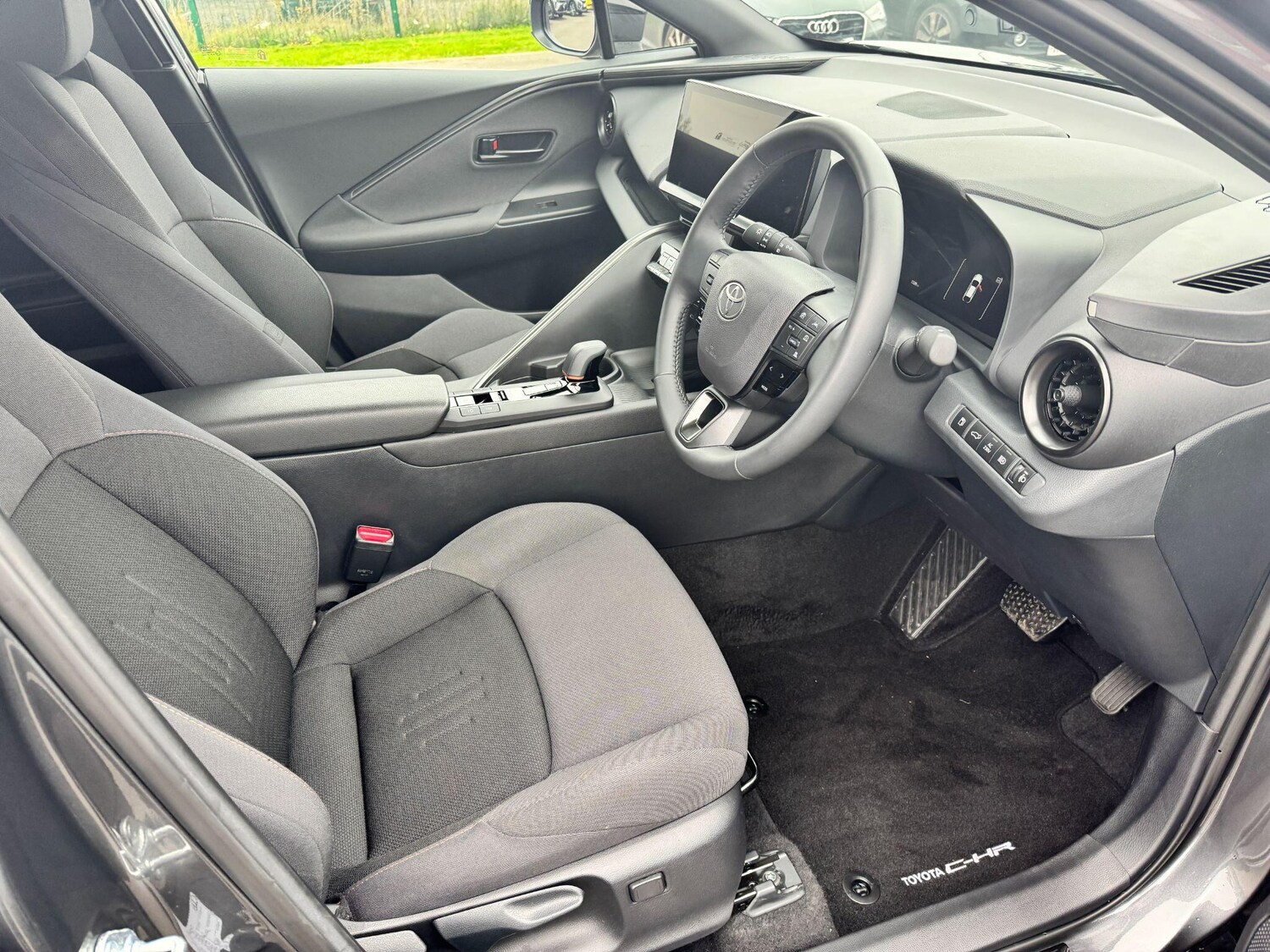 Used Toyota C-HR for sale - 77497143: Photo 11