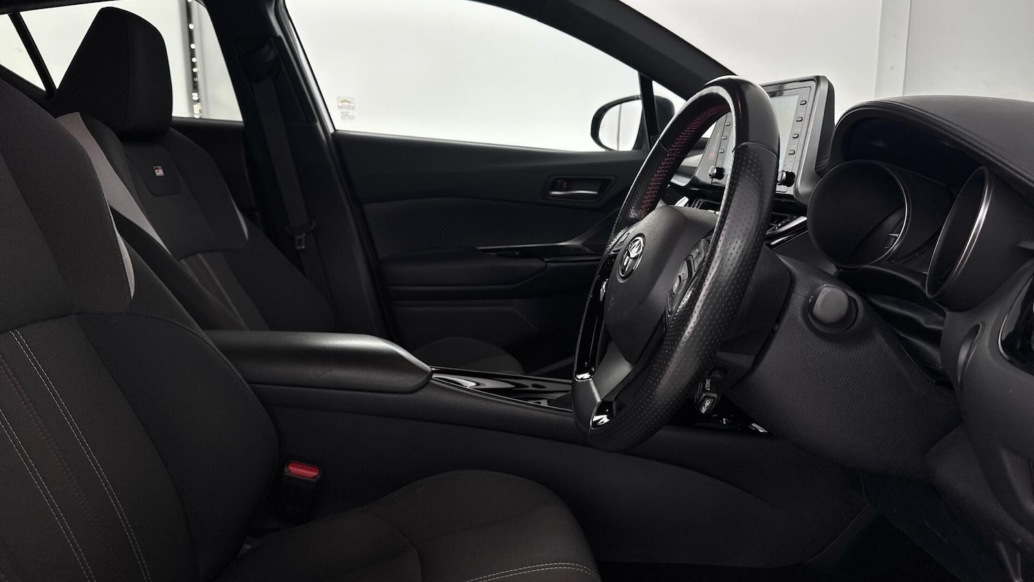 Used Toyota C-HR 2022 for sale - 77723834: Photo 17