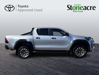 Used Toyota Hilux 2024 for sale - 75166713: Photo