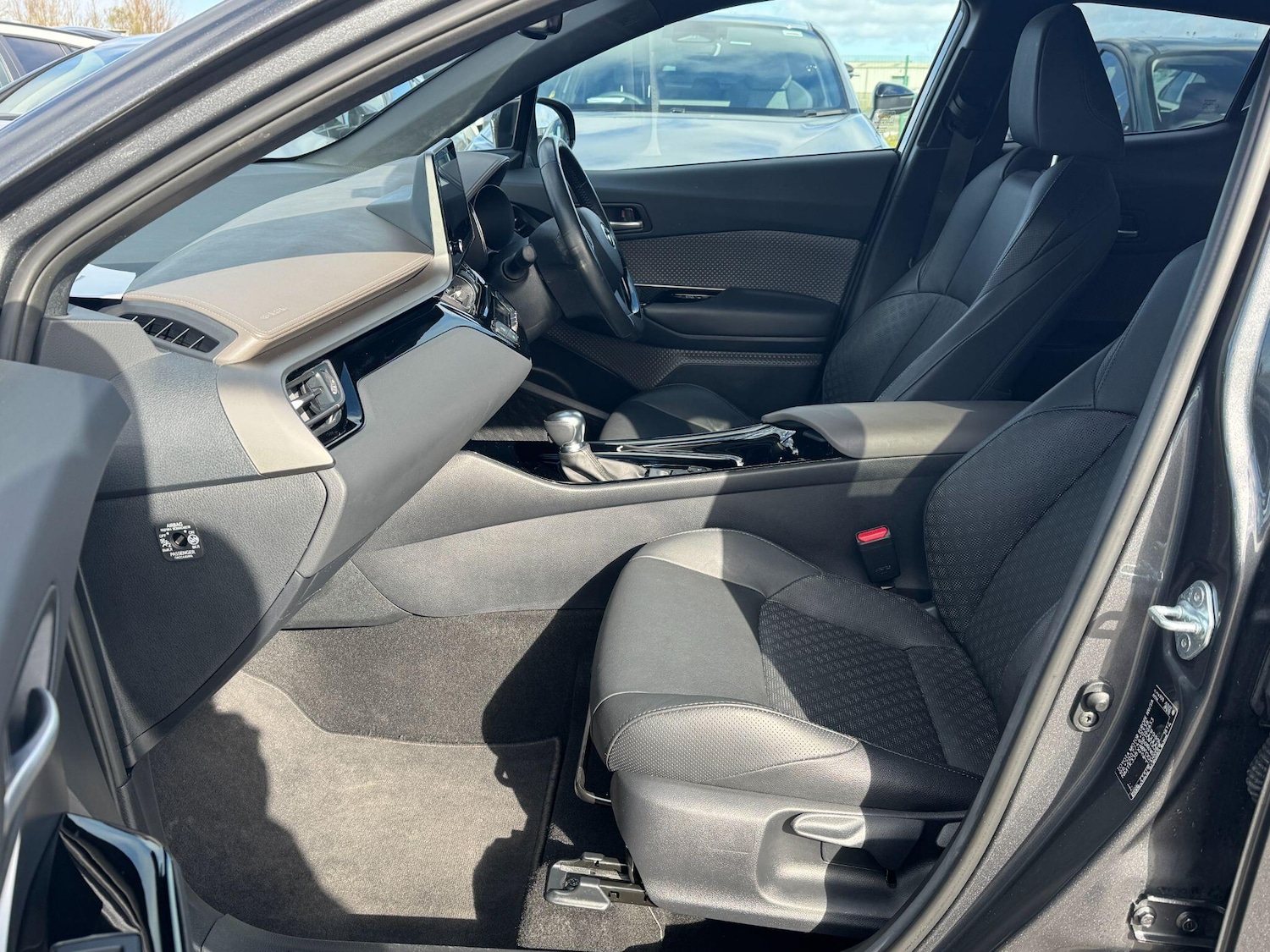 Used Toyota C-HR 2022 for sale - 78034134: Photo 14