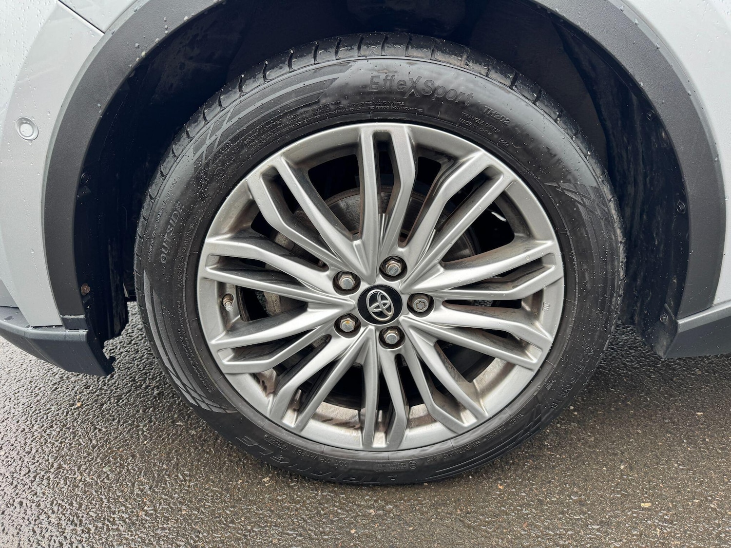 Used Toyota C-HR 2023 for sale - 78047093: Photo 9