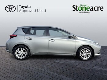 Used Toyota Auris 2017 for sale - 77993448: Photo