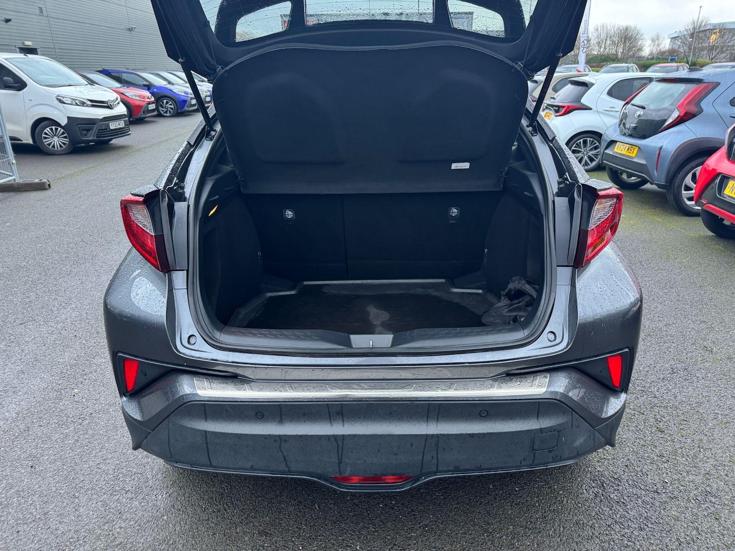 Used Toyota C-HR 2021 for sale - 77238327: Photo 10