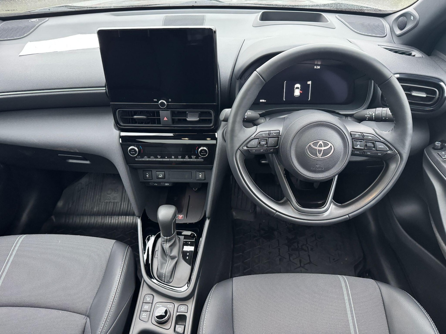 Used Toyota Yaris Cross 2024 for sale - 77292011: Photo 15