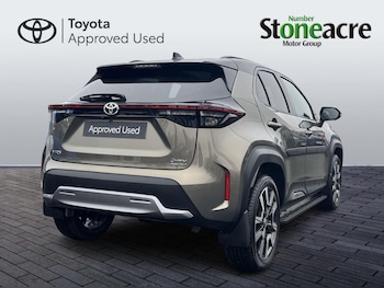 Used Toyota Yaris Cross 2024 for sale - 77292011: Photo