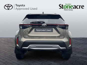 Used Toyota Yaris Cross 2024 for sale - 77292011: Photo