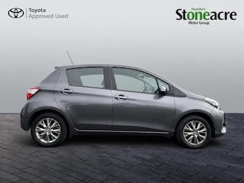 Used Toyota Yaris 2017 for sale - 79669156: Photo