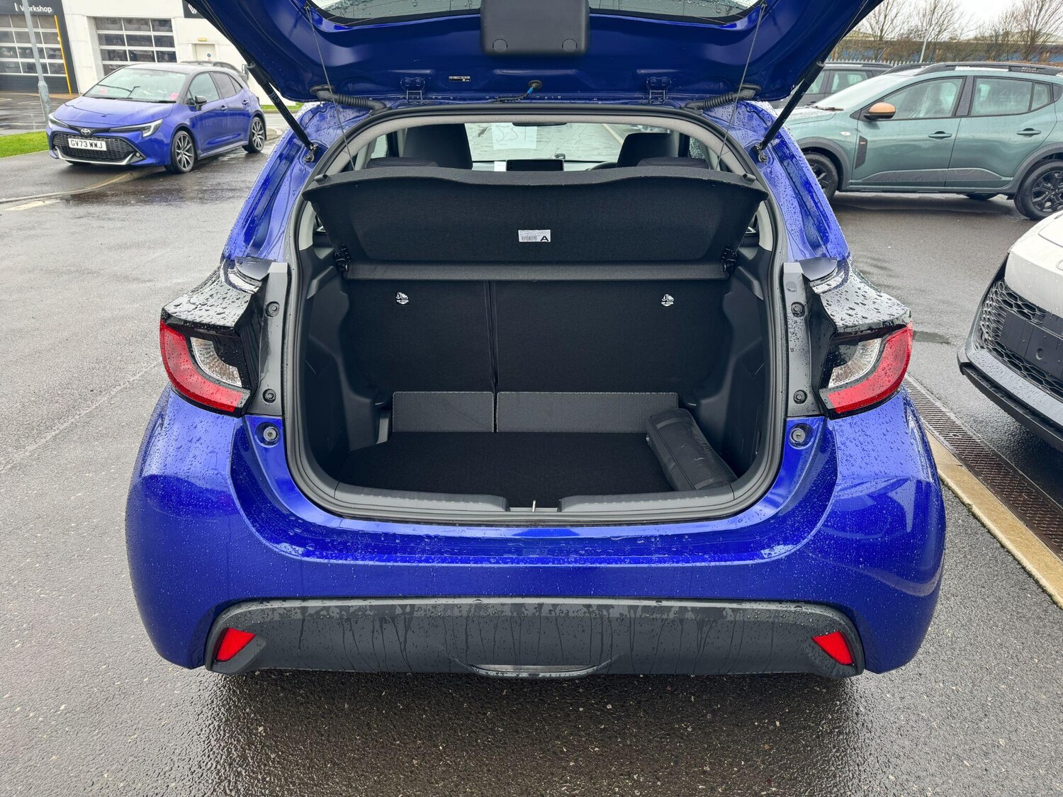 Used Toyota Yaris for sale - 77722820: Photo 10