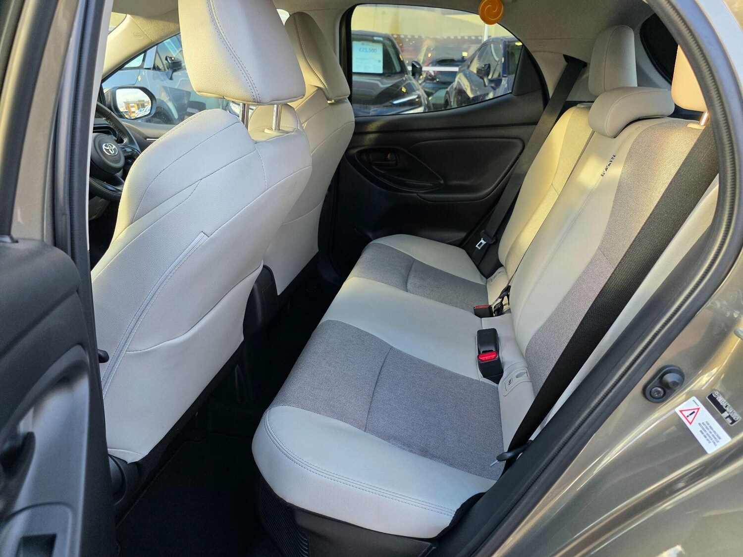 Used Toyota Yaris for sale - 77723513: Photo 13