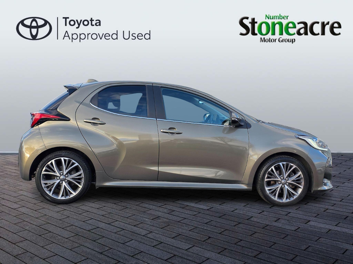 Used Toyota Yaris for sale - 77723513: Photo 2