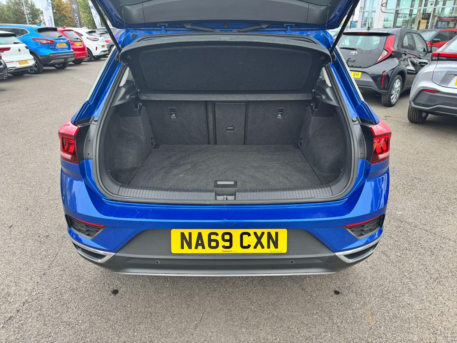 Used Volkswagen T-Roc 2019 for sale - 76607281: Photo 10