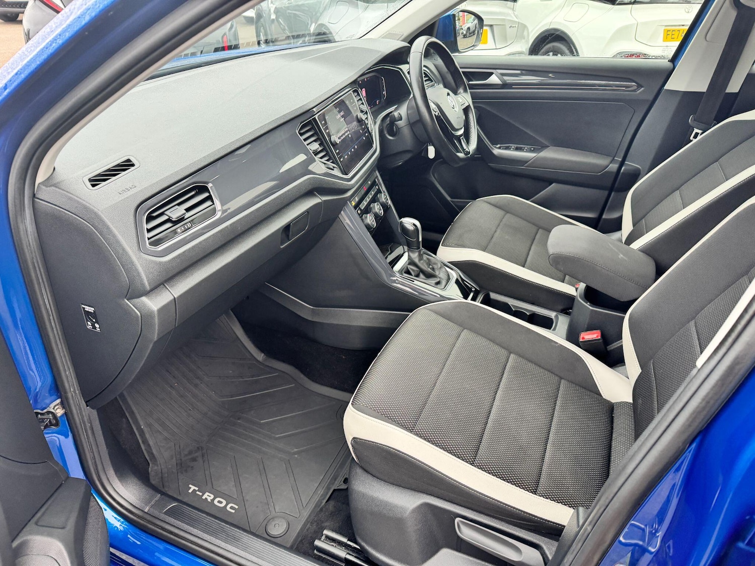 Used Volkswagen T-Roc 2019 for sale - 76607281: Photo 14