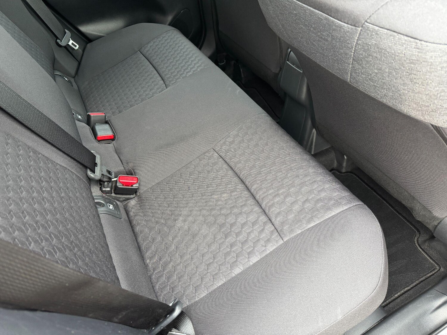 Used Toyota Yaris for sale - 77723425: Photo 12