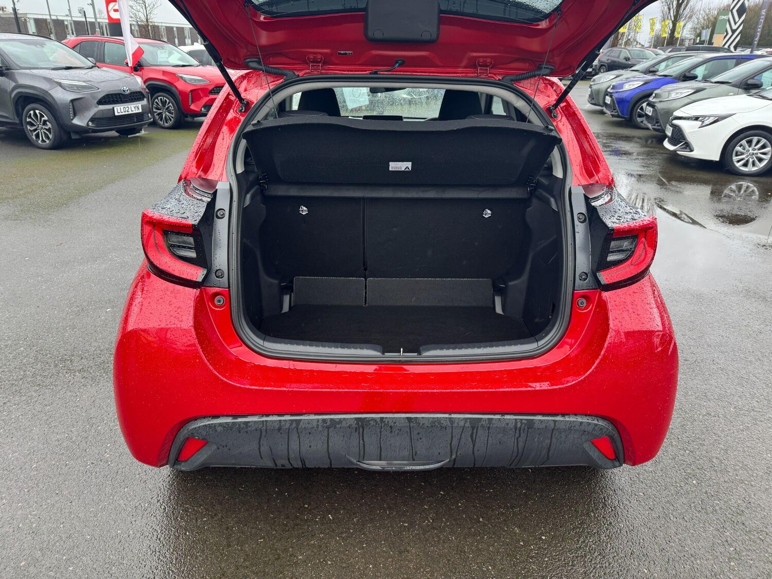 Used Toyota Yaris 2024 for sale - 77709940: Photo 10