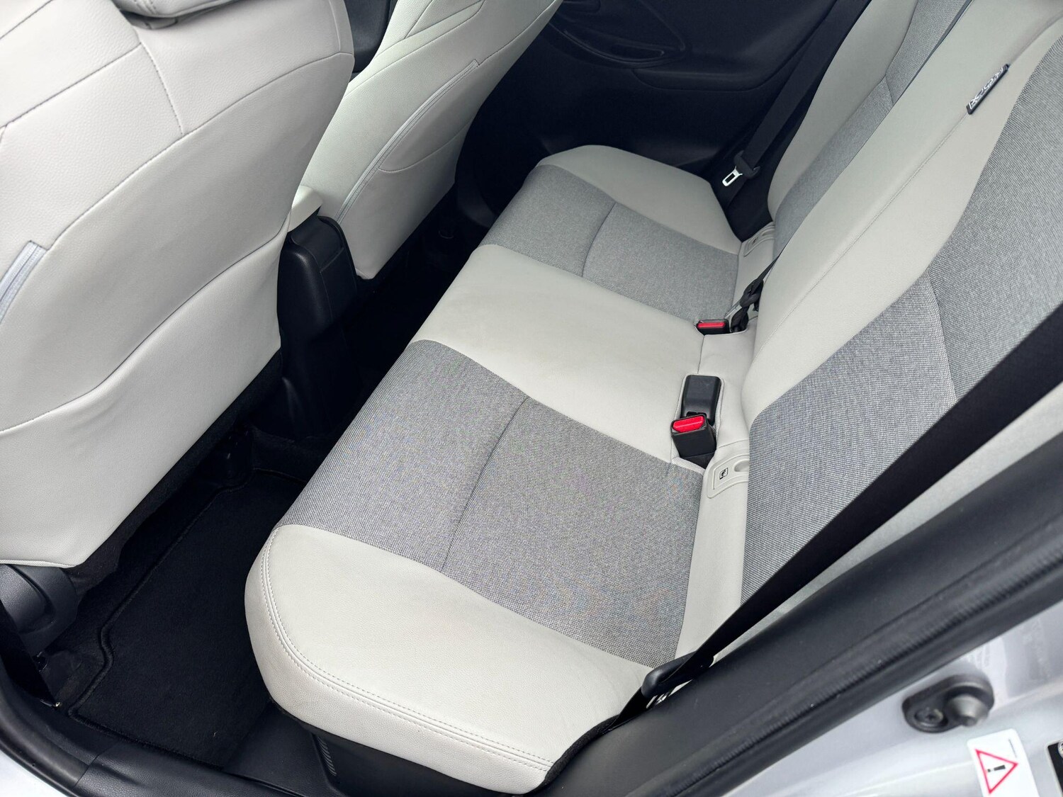 Used Toyota Yaris 2023 for sale - 77709802: Photo 13