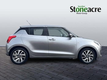 Used Suzuki Swift 2022 for sale - 79396334: Photo