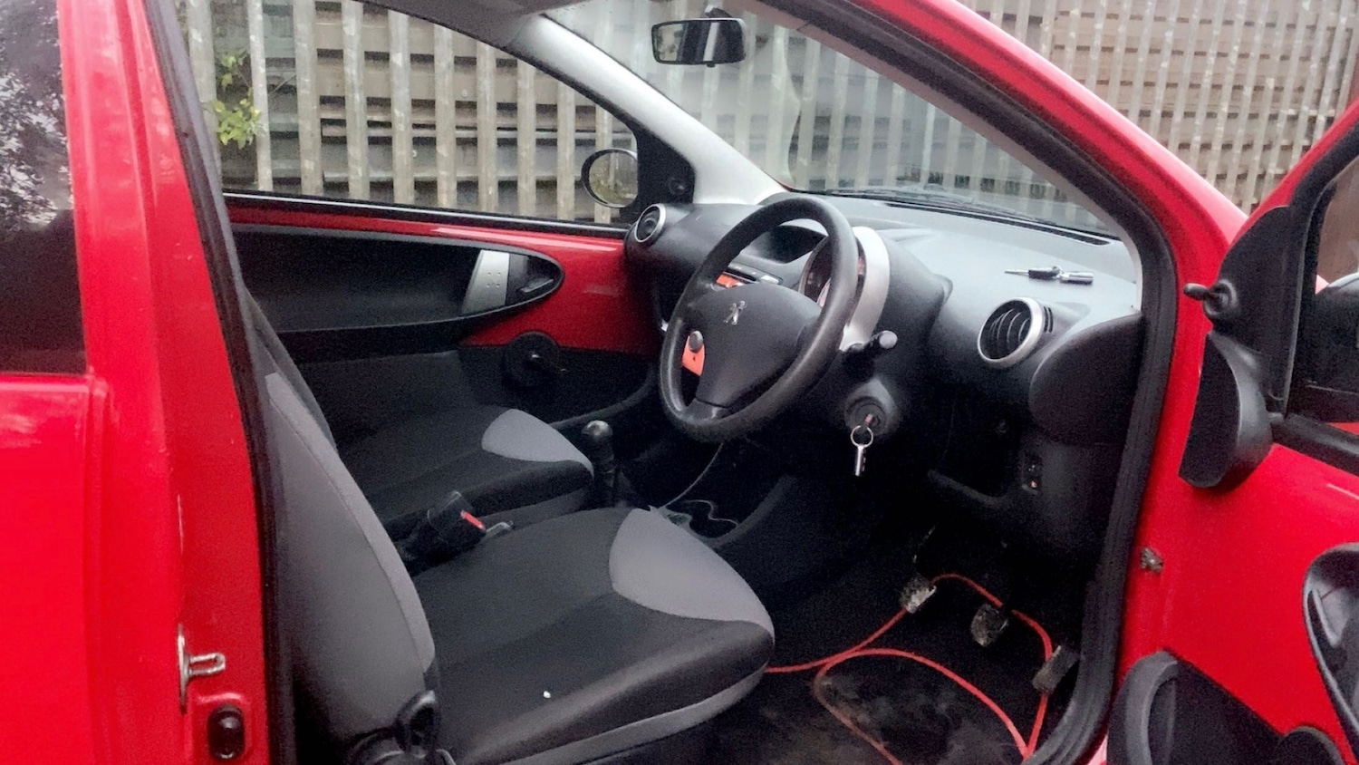 Used Peugeot 107 2012 for sale - 76666220: Photo 11
