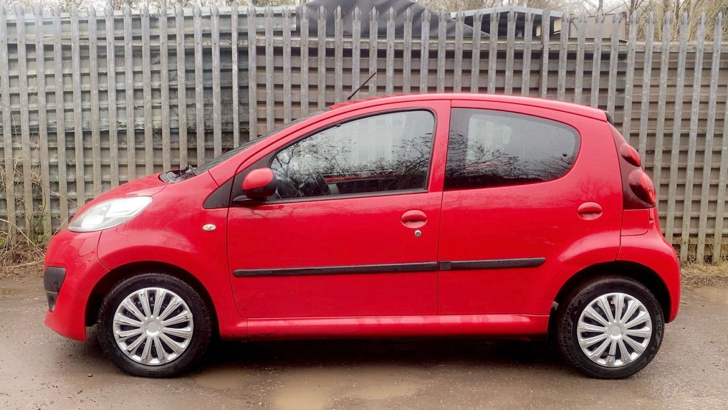 Used Peugeot 107 2014 for sale - 77881335: Photo 5