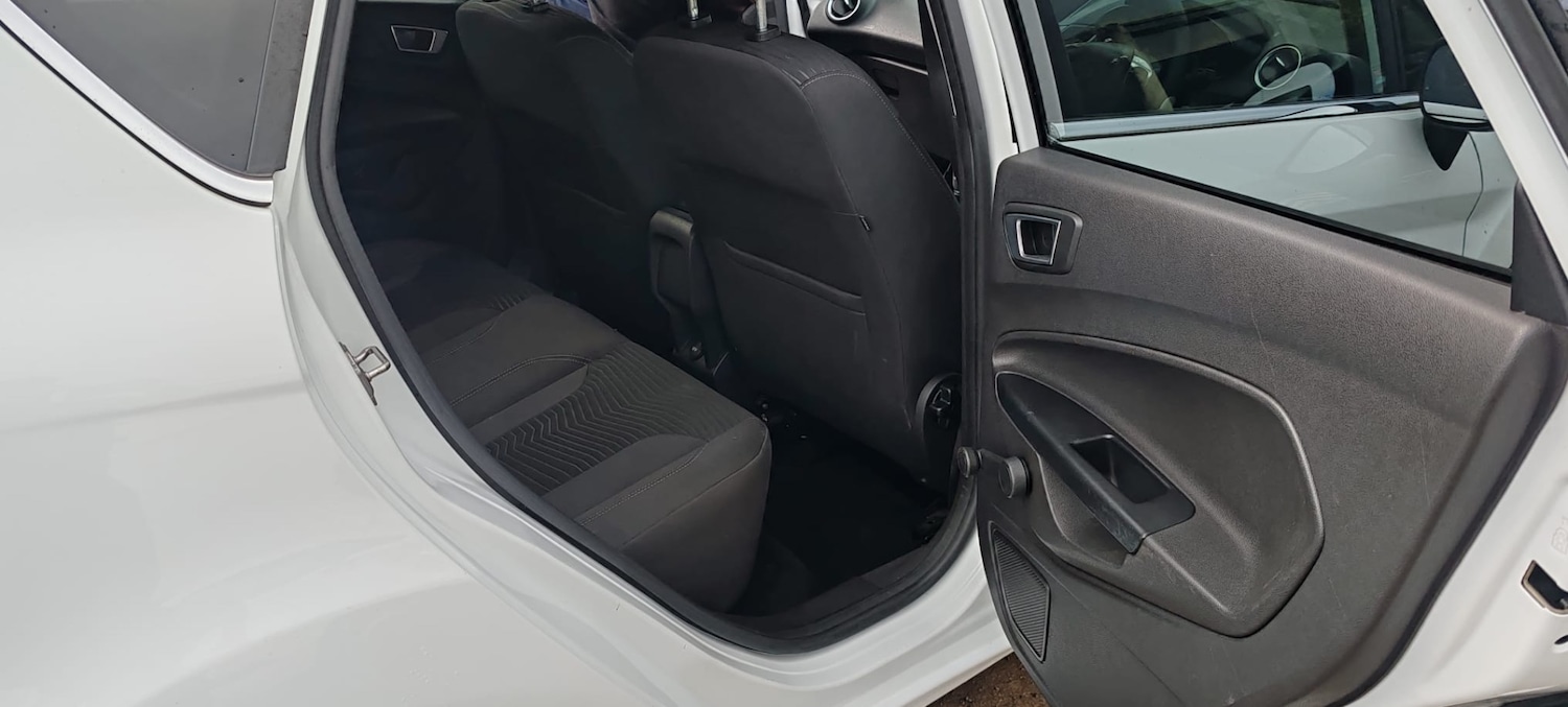 Used Ford Fiesta 2014 for sale - 76687103: Photo 14