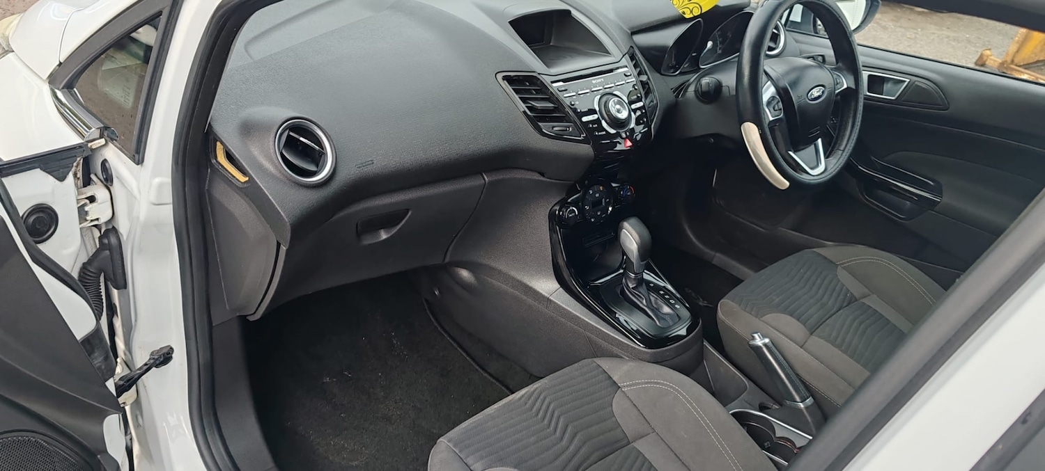 Used Ford Fiesta 2014 for sale - 76687103: Photo 9