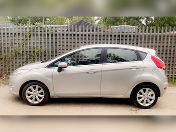 Used Ford Fiesta 2010 for sale - 78998099: Photo