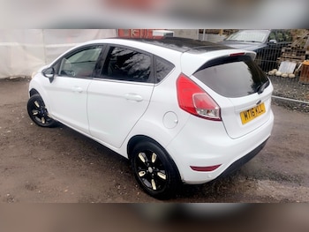 Used Ford Fiesta 2016 for sale - 77049118: Photo