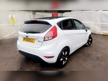 Used Ford Fiesta 2016 for sale - 77049118: Photo
