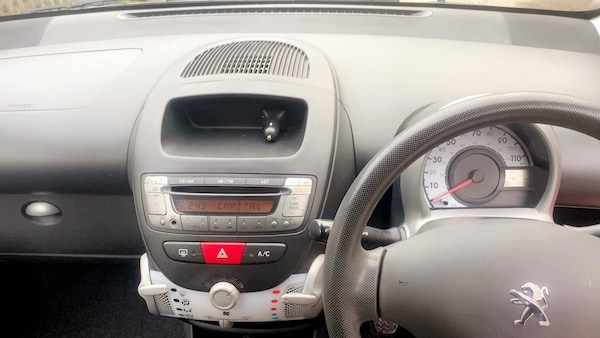 Used Peugeot 107 2012 for sale - 76316515: Photo 12