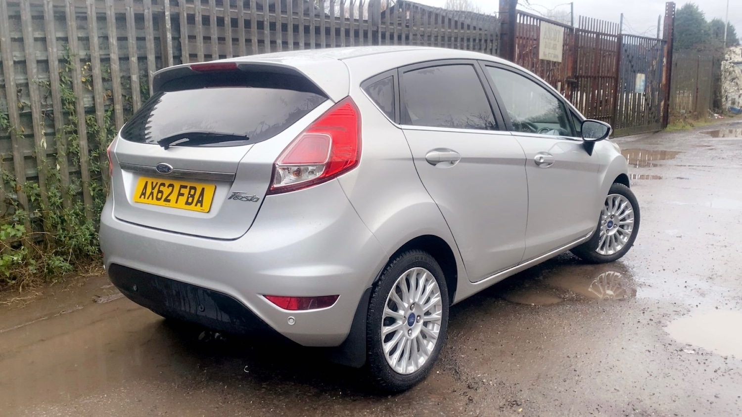 Used Ford Fiesta 2013 for sale - 76951391: Photo 3