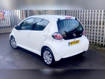 Used Toyota AYGO 2013 for sale - 78387814: Photo