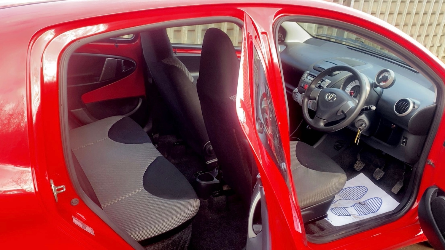 Used Toyota AYGO 2014 for sale - 77438696: Photo 14