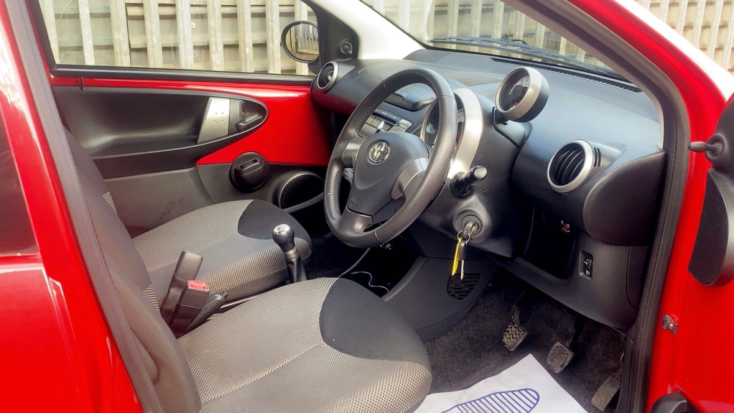 Used Toyota AYGO 2014 for sale - 77438696: Photo 15