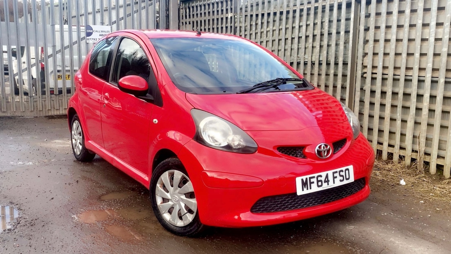 Used Toyota AYGO 2014 for sale - 77438696: Photo 2