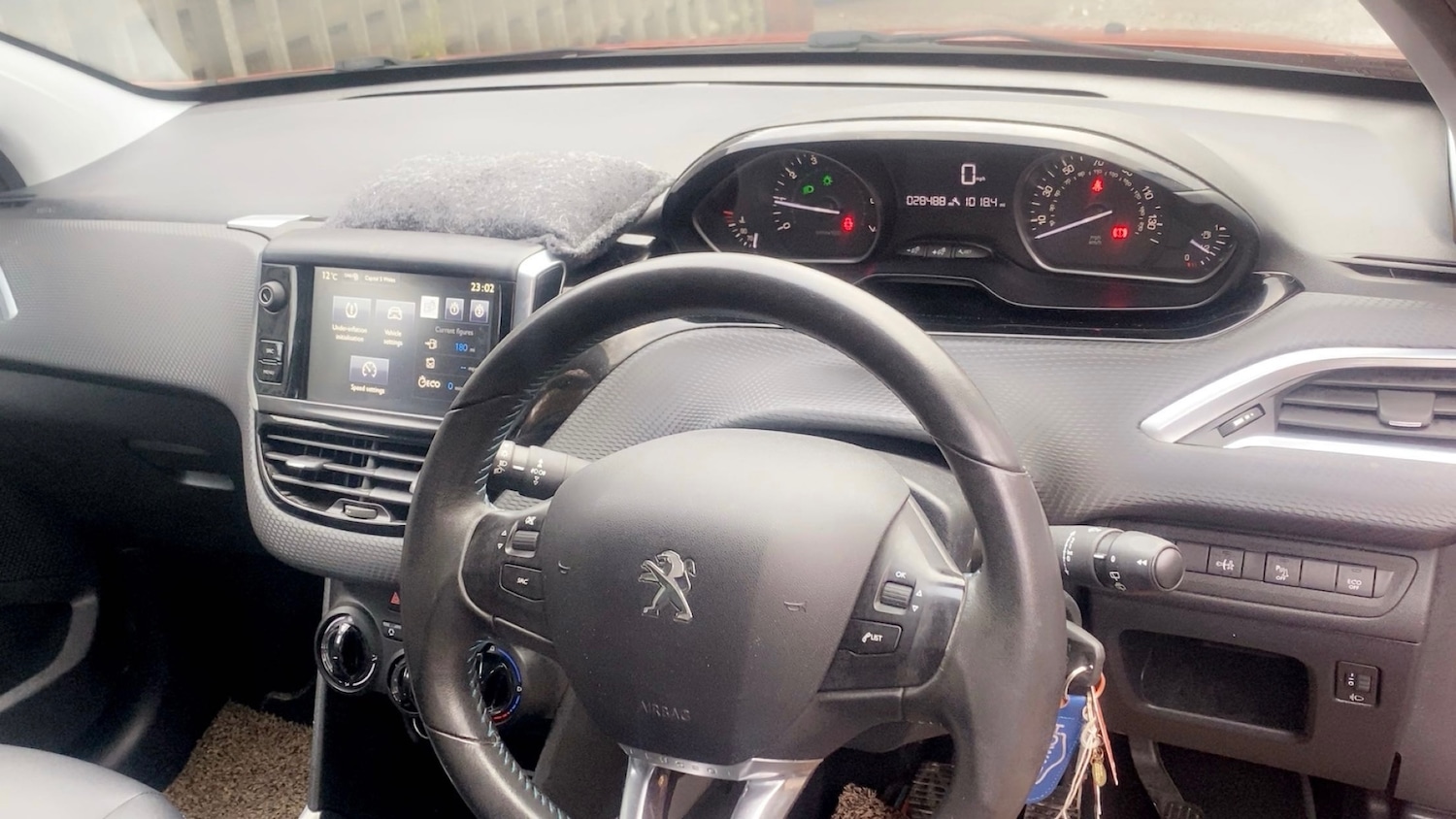Used Peugeot 2008 2015 for sale - 76594945: Photo 15