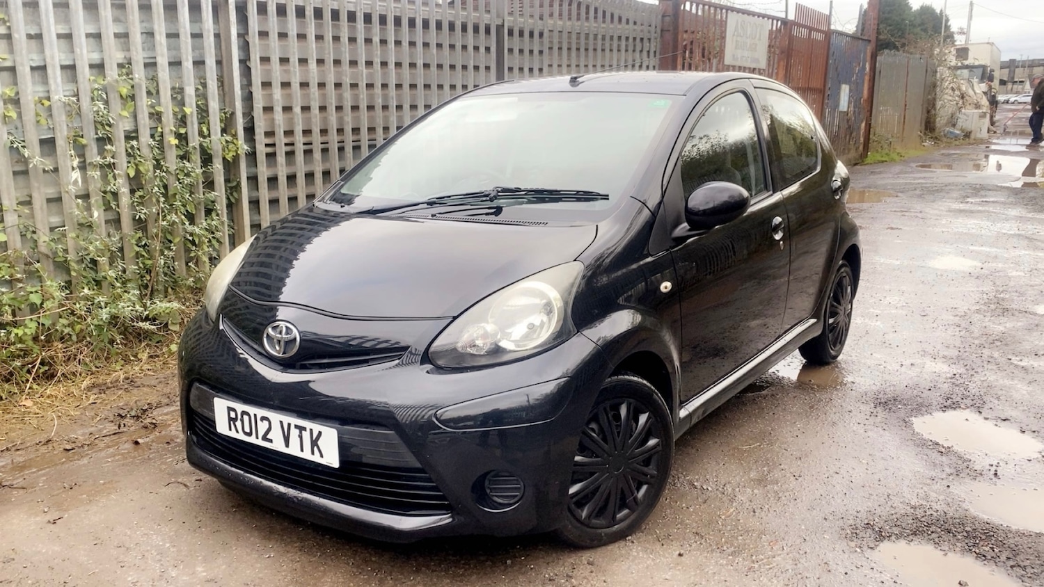 Used Toyota AYGO 2012 for sale - 76686923: Photo 1