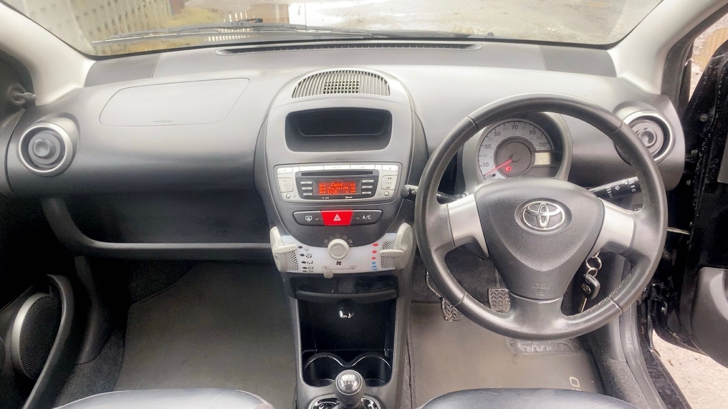 Used Toyota AYGO 2012 for sale - 76686923: Photo 11