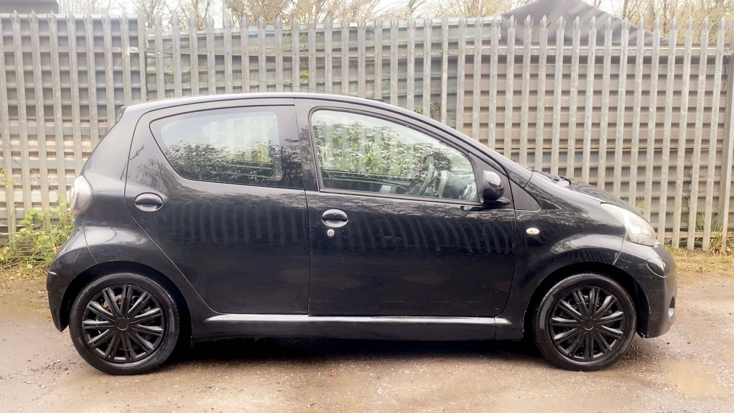 Used Toyota AYGO 2012 for sale - 76686923: Photo 8