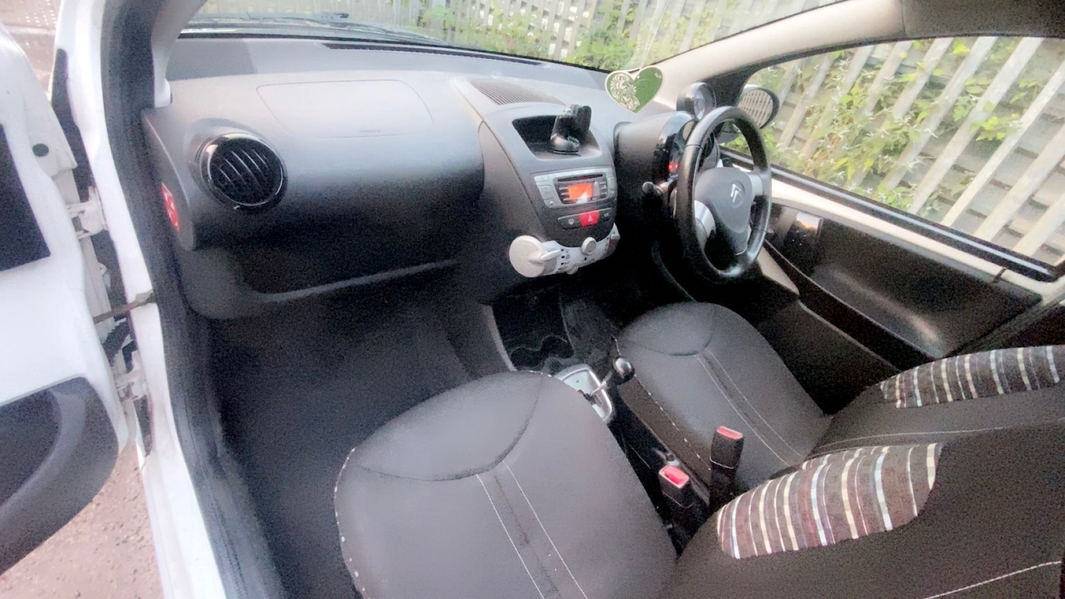 Used Citroen C1 2013 for sale - 76387410: Photo 14