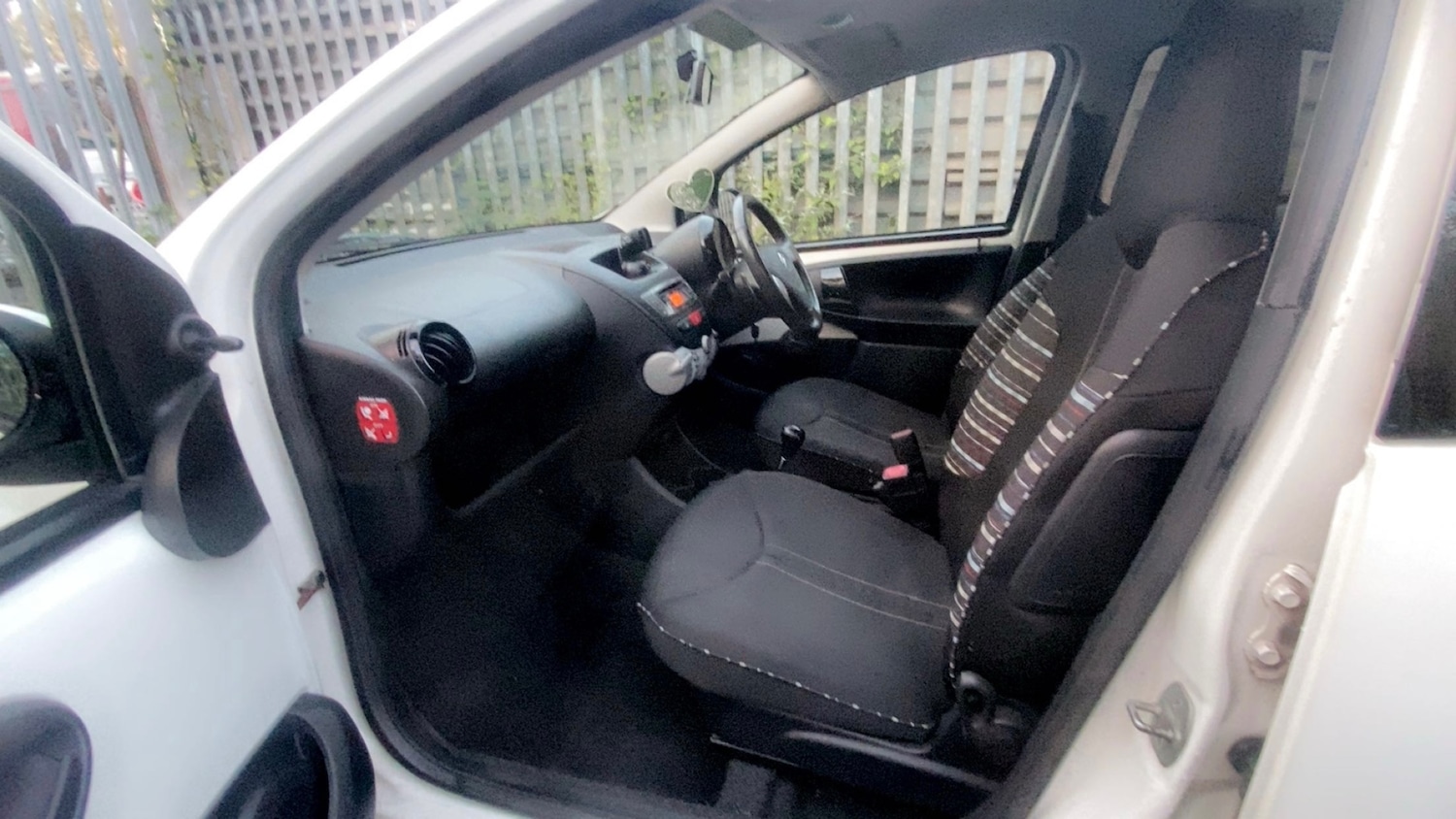 Used Citroen C1 2013 for sale - 76387410: Photo 15