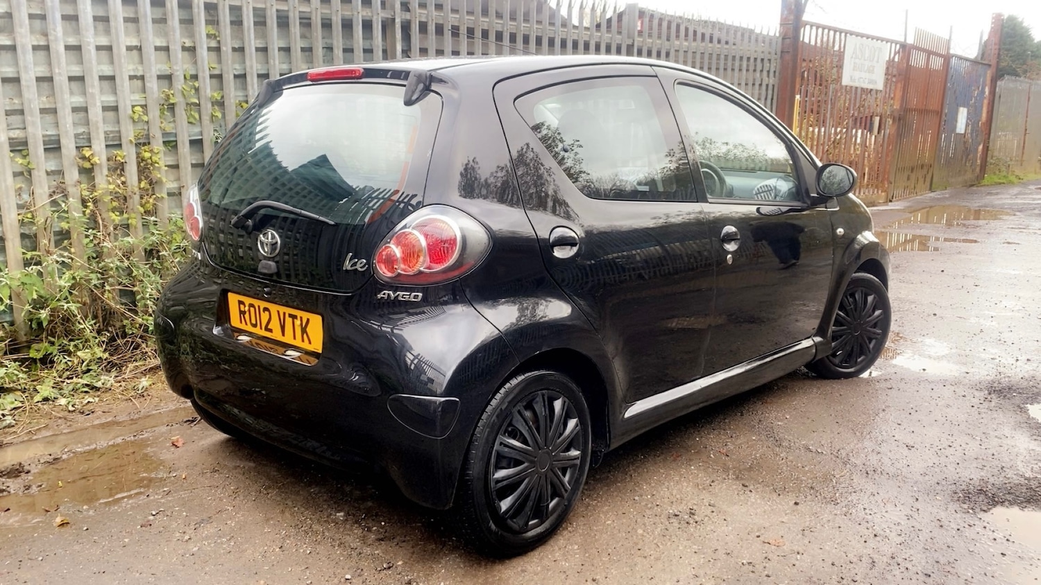 Used Toyota AYGO 2012 for sale - 77097020: Photo 3