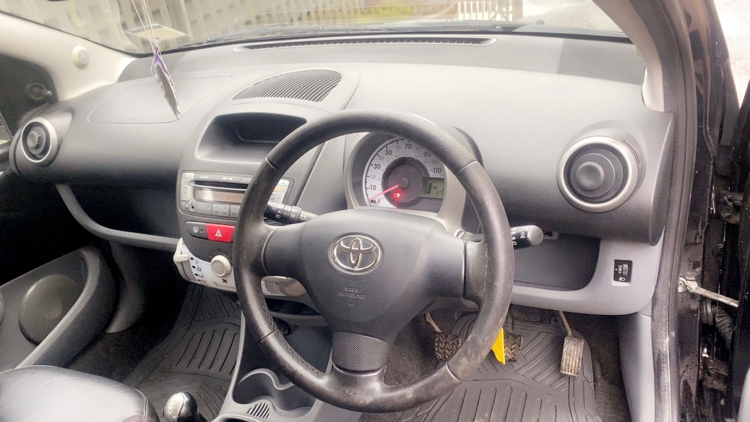 Used Toyota AYGO 2010 for sale - 76618792: Photo 14