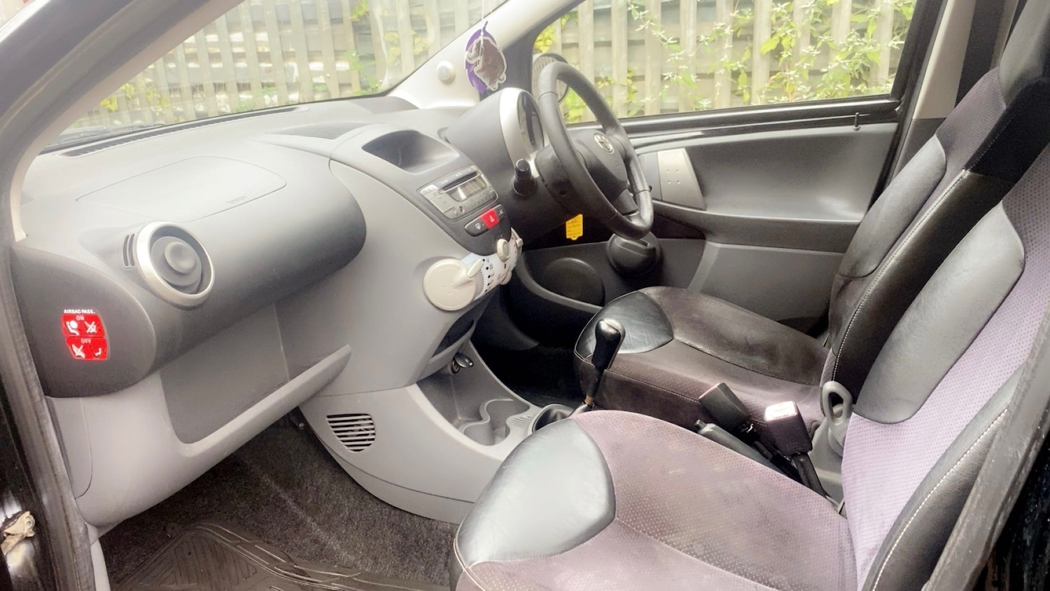 Used Toyota AYGO 2010 for sale - 76618792: Photo 9