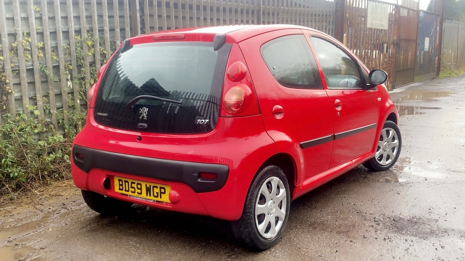 Used Peugeot 107 2010 for sale - 76863701: Photo 4