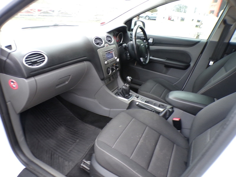 Used Ford Focus 2011 for sale - 78052996: Photo 11