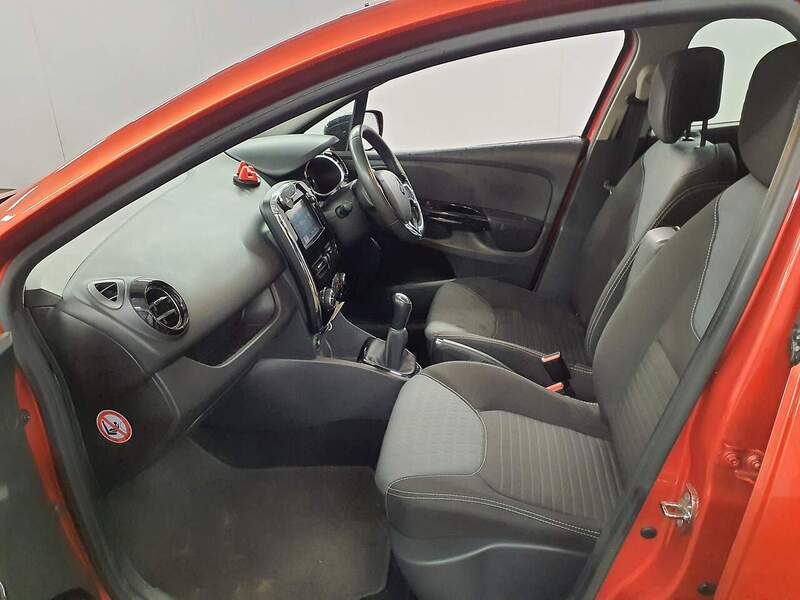 Used Renault Clio 2015 for sale - 77140245: Photo 9