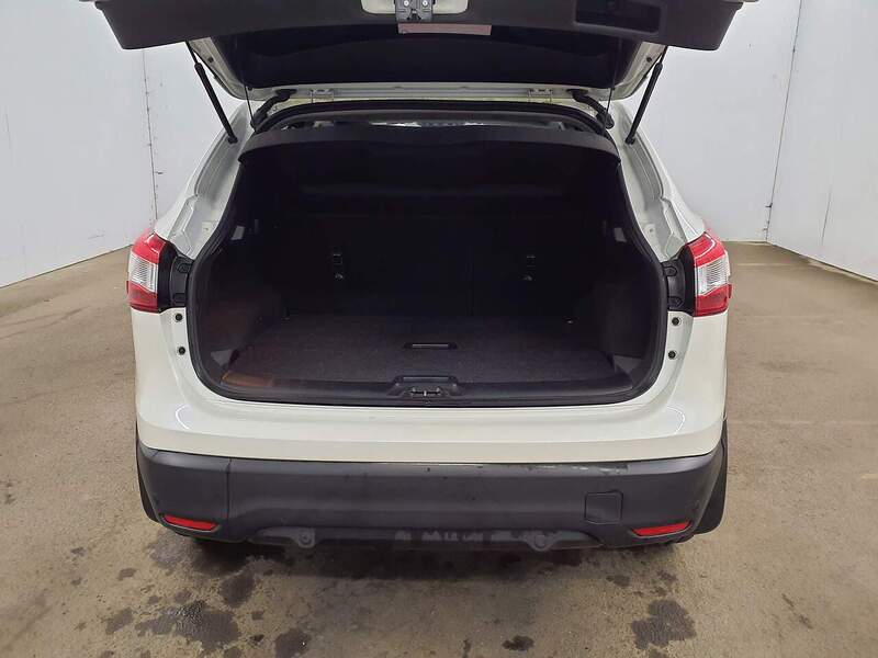 Used Nissan Qashqai 2014 for sale - 77976809: Photo 11