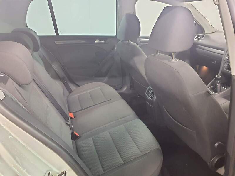 Used Volkswagen Golf 2012 for sale - 77384876: Photo 10