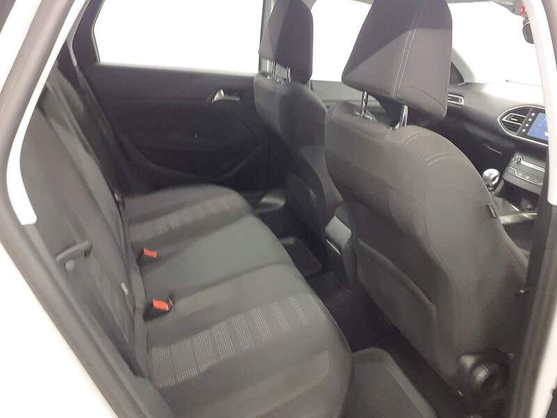 Used Peugeot 308 2015 for sale - 77622094: Photo 10